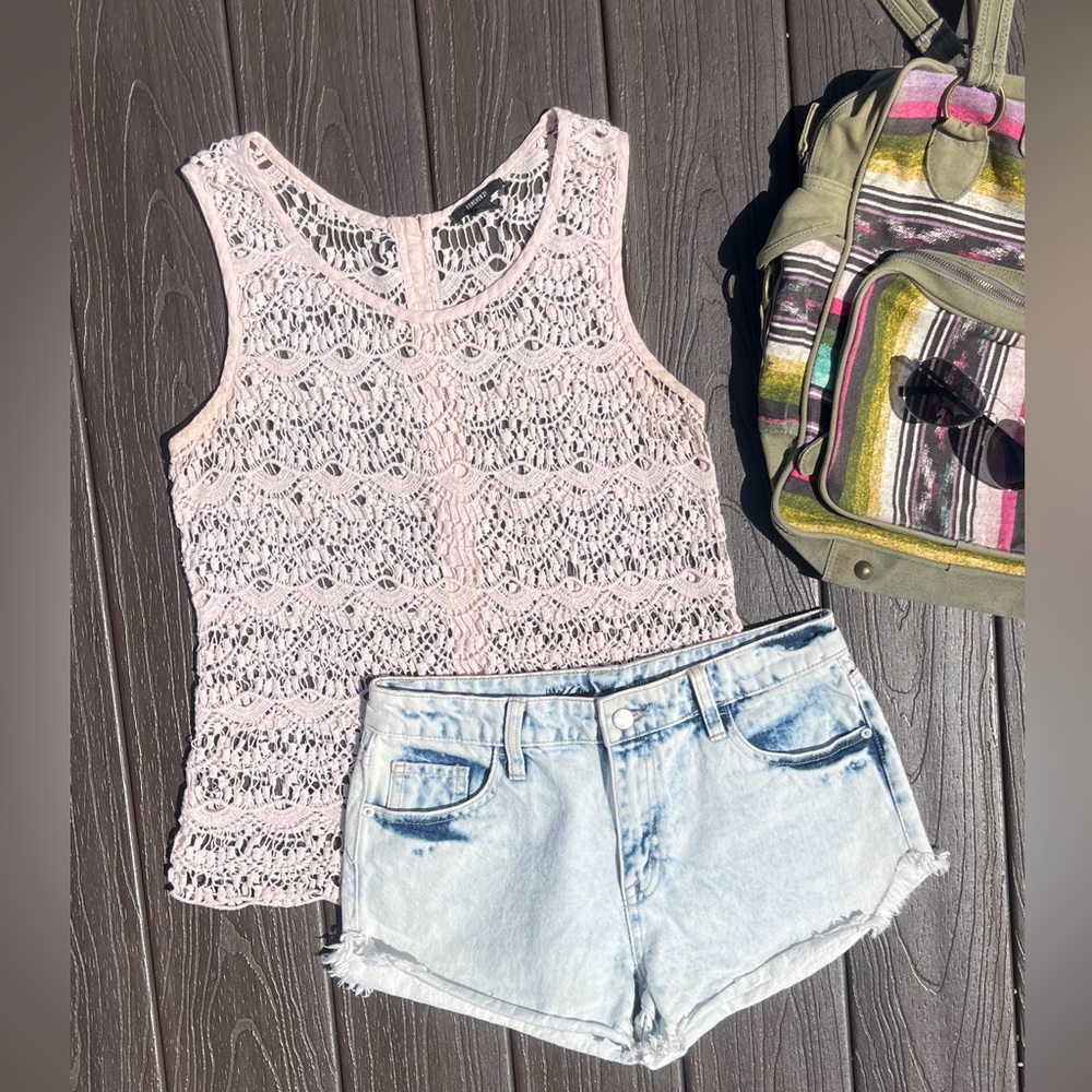 Forever 21 Blouse Sleeveless Lace Top Women’s M